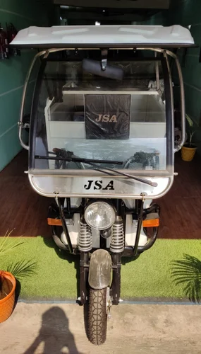 White E Rickshaw Loader