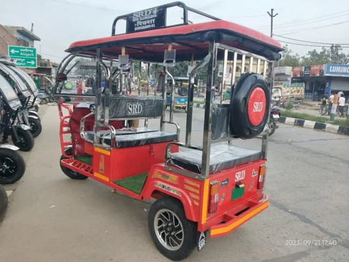 SRD Steel Red Battery Operated E Rickshaw